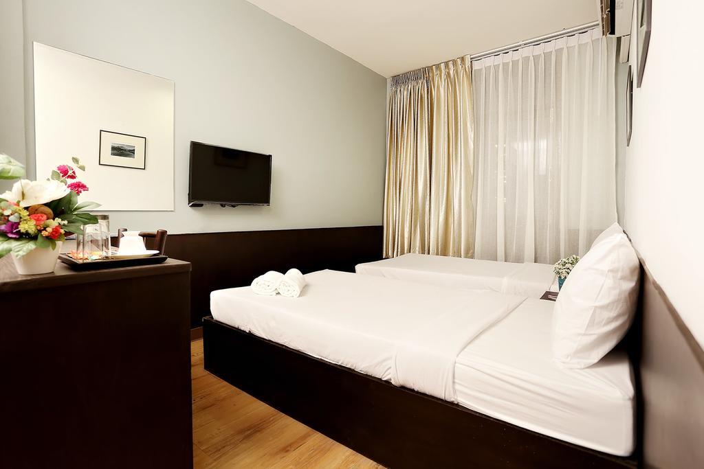 בנגקוק Baan Namtarn Guest House חדר תמונה